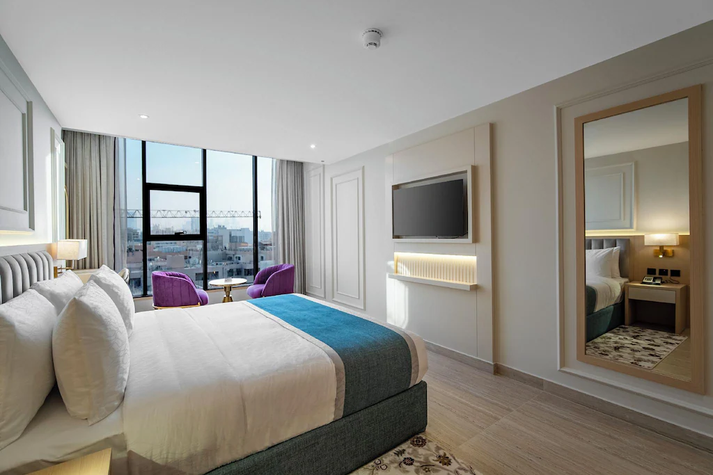 Grand Ambassador Hotel